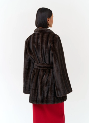 Женское пальто из эко меха