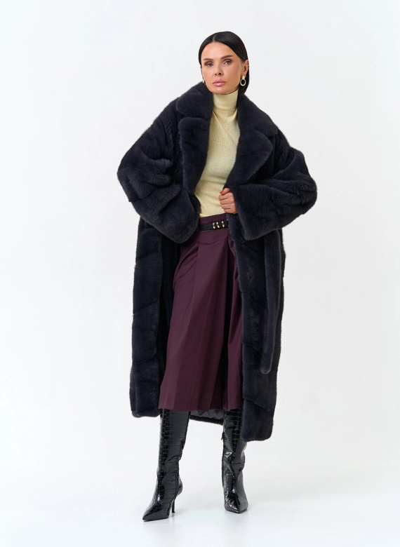 Женская шуба из меха норки с английским воротником