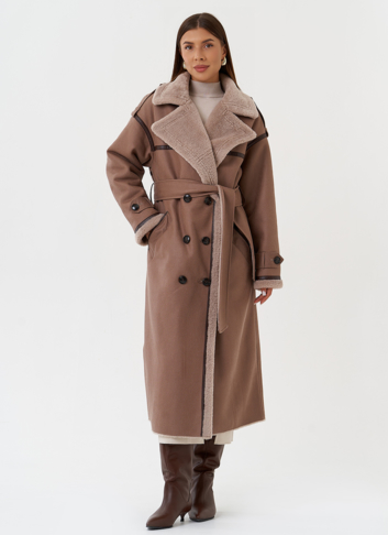 Женская дубленка из эко кожи с английским воротником Женская дубленка из эко кожи с английским воротником