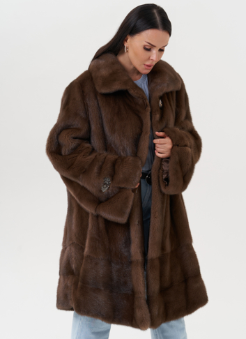 Женская шуба из меха норки