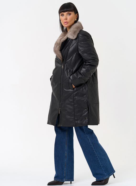 Пуховик из натуральной кожи с воротником из меха норки