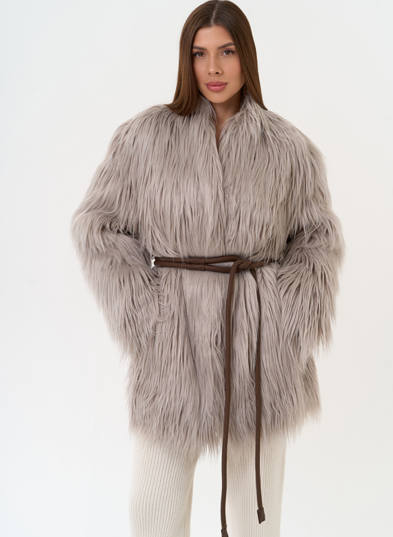Женская шуба из эко меха с декоративным поясом