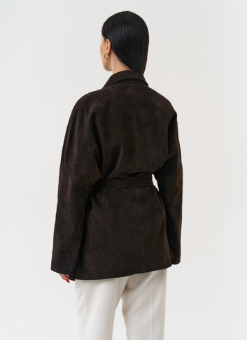 Куртка из натуральной замши коричневого цвета