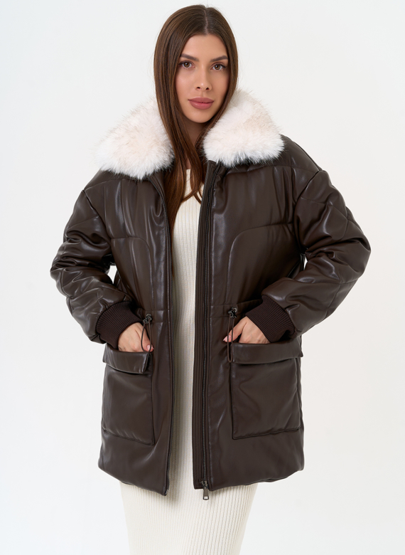 Женский пуховик из эко кожи с воротником из эко меха