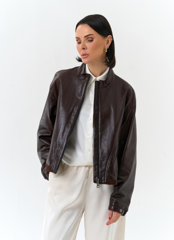 Женская короткая куртка из натуральной кожи