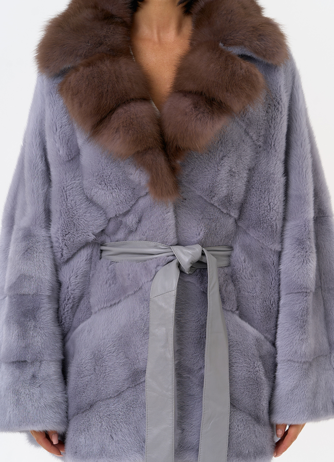 Женская шуба из меха норки с воротником из меха куницы модель № 27581 универмаг малина