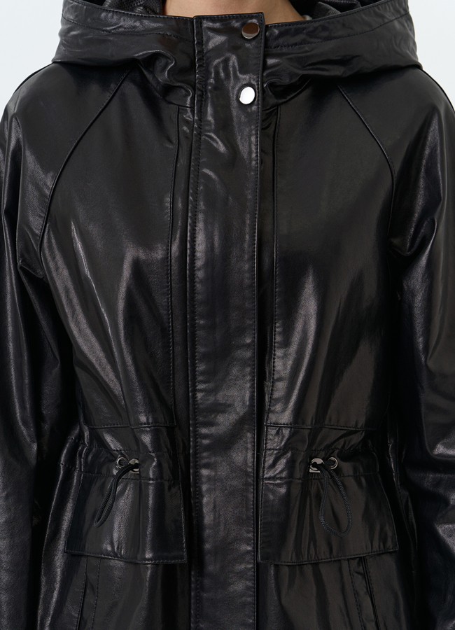 Женская куртка из натуральной кожи  с капюшоном модель № 32528 универмаг малина