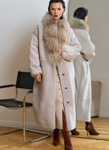 Комбинированное женское зимнее пальто с воротником из меха лисы