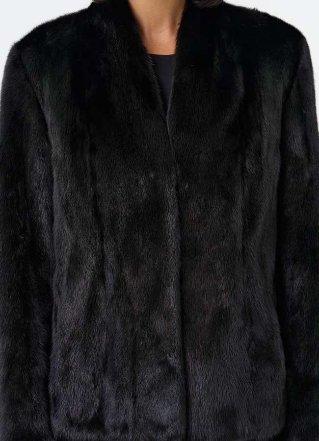 Укороченная шуба из меха норки  модель № 31602 универмаг малина