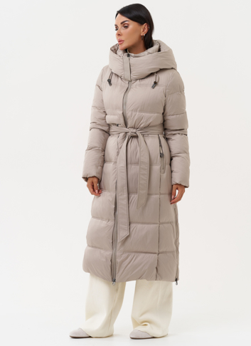 Длинный женский пуховик в бежевом цвете