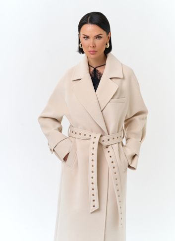 Женское пальто с акцентным поясом