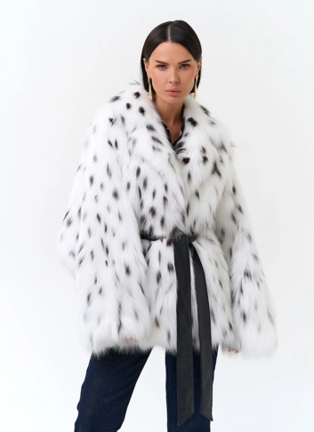 Шуба из меха лисы с инкрустацией под рысь