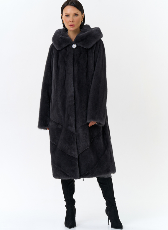 Женская шуба из норки силуэта баллон с капюшоном