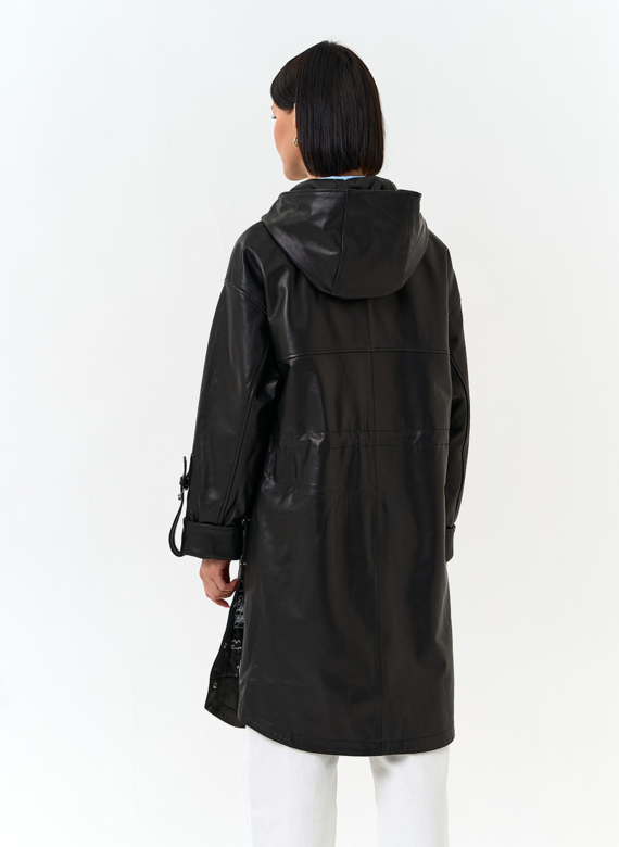 Женский плащ из натуральной кожи с капюшоном