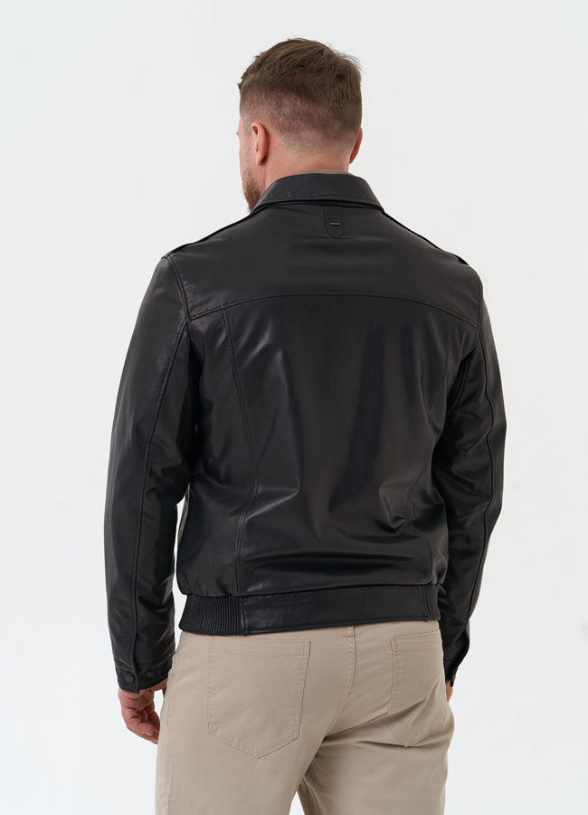 фото Мужская куртка из натуральной кожи черного цвета  модель № 30068