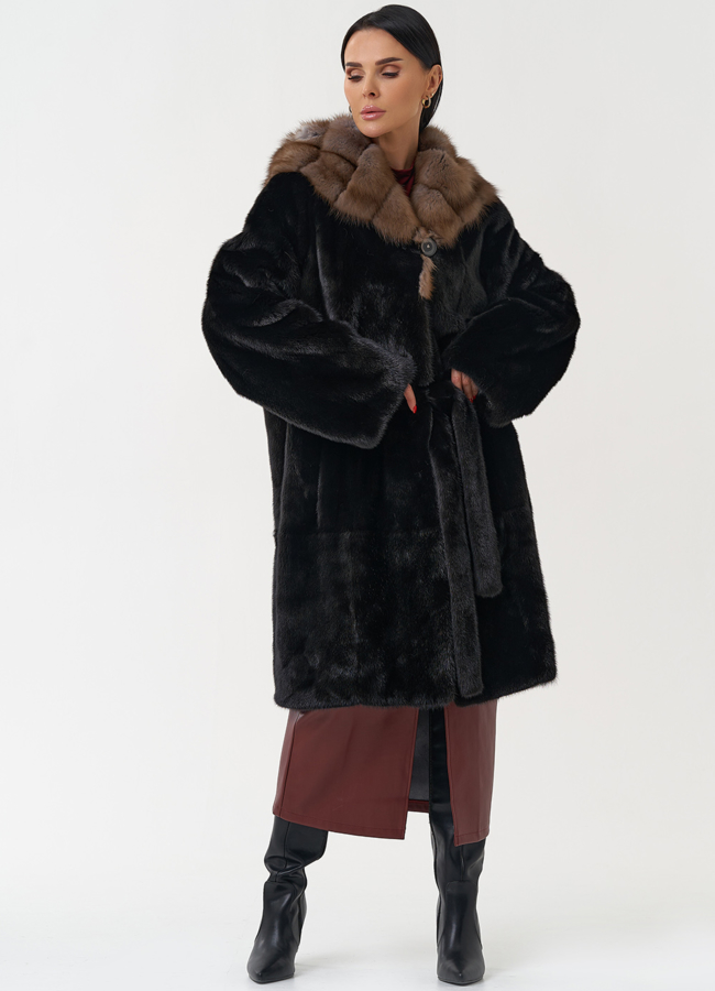 Норковая шуба с капюшоном из меха куницы модель № 30480 универмаг малина