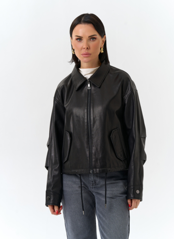 Женская куртка из натуральной кожи