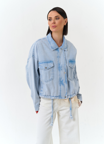 Женская объемная джинсовая куртка 