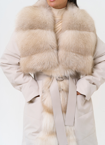 Женское зимнее полупальто с кожаным поясом