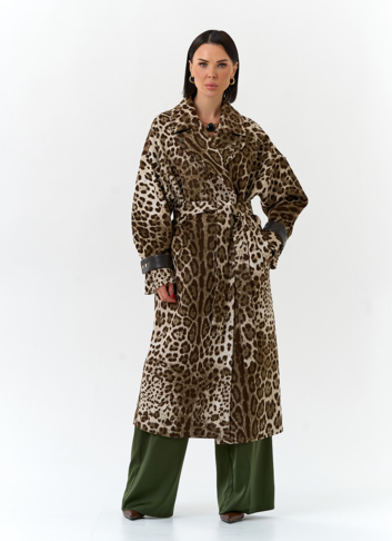 Женское пальто с анималистическим принтом