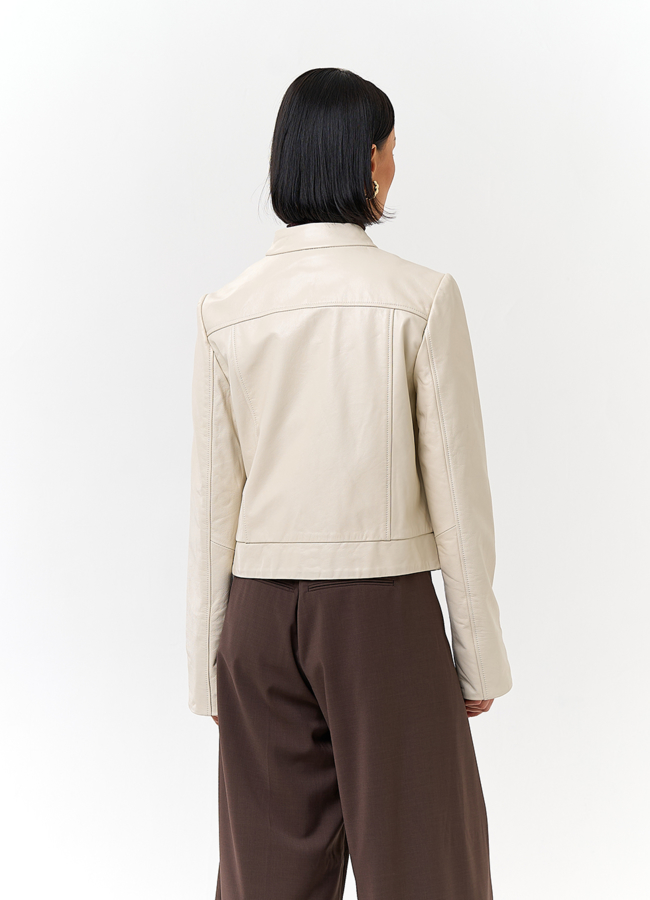 фото Белая куртка из натуральной кожи модель № 32729