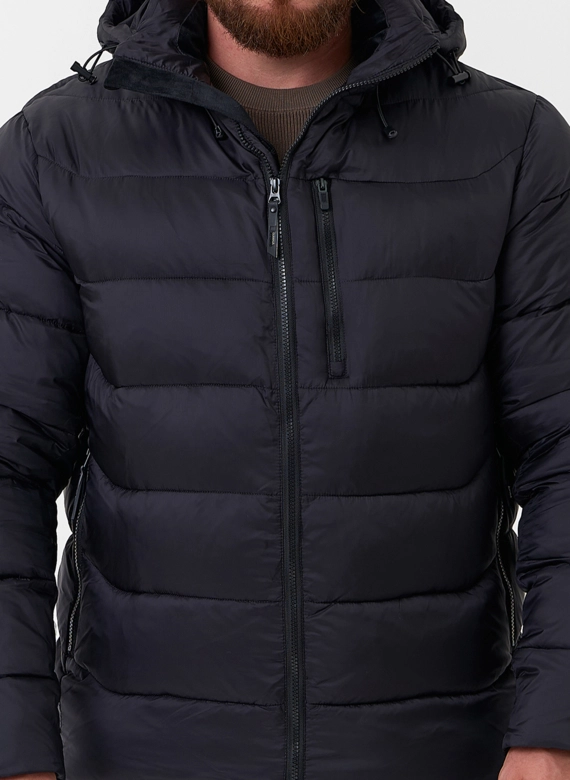Мужской пуховик с капюшоном 