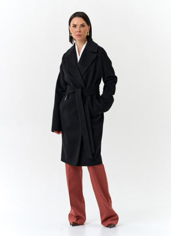 Женское пальто черного цвета