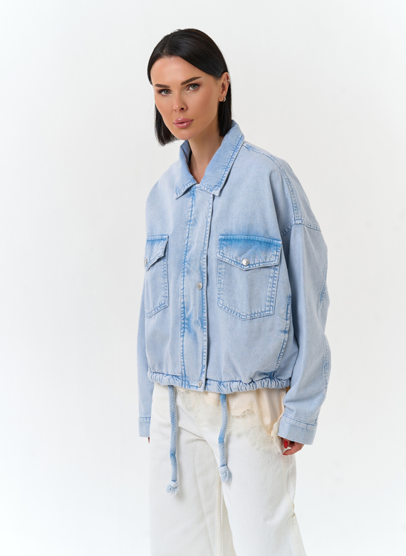 Женская объемная джинсовая куртка 